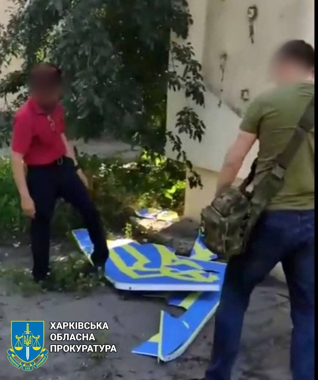 На Харківщині сепари глумилися над тризубом