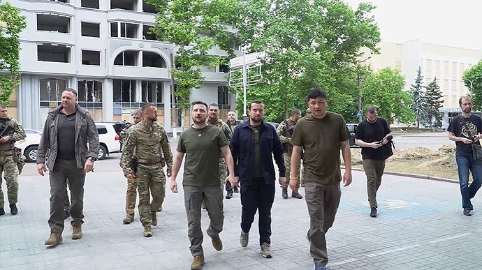 Зеленський провів у Миколаєві нараду щодо ситуації в регіоні
