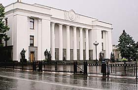 Мороз хоче працювати