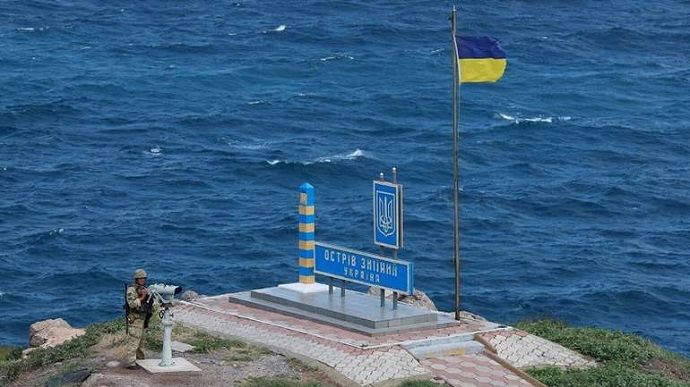 ЗСУ знову завдали ударів по острову Зміїний