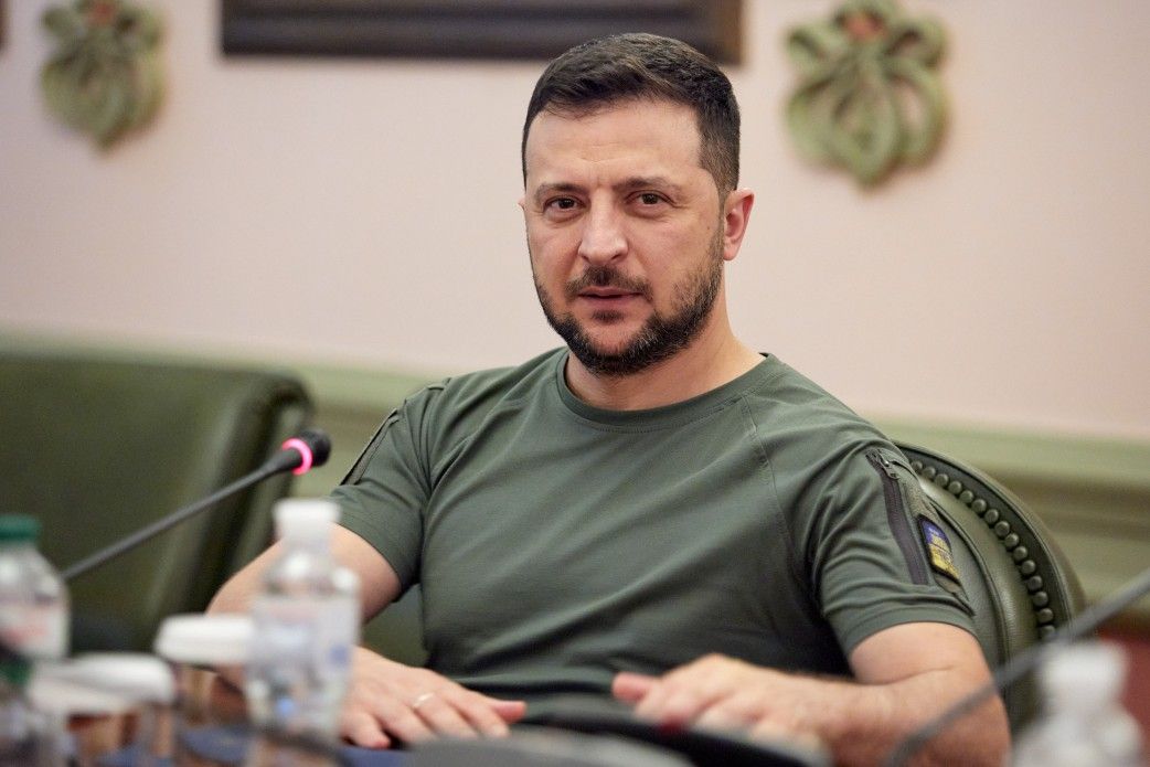 Звільнення Зміїного значно обмежує дії окупантів у Чорному морі – Зеленський