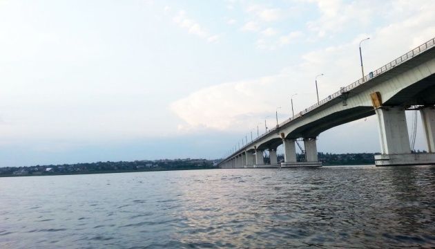 Антонівський міст у Херсоні непридатний для використання після ударів ЗСУ