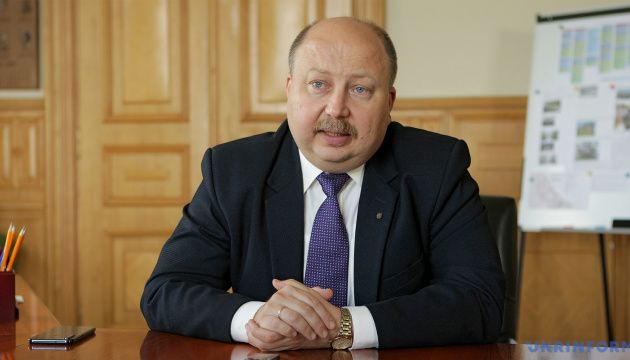 Уряд не збільшить зарплати держслужбовців в умовах війни