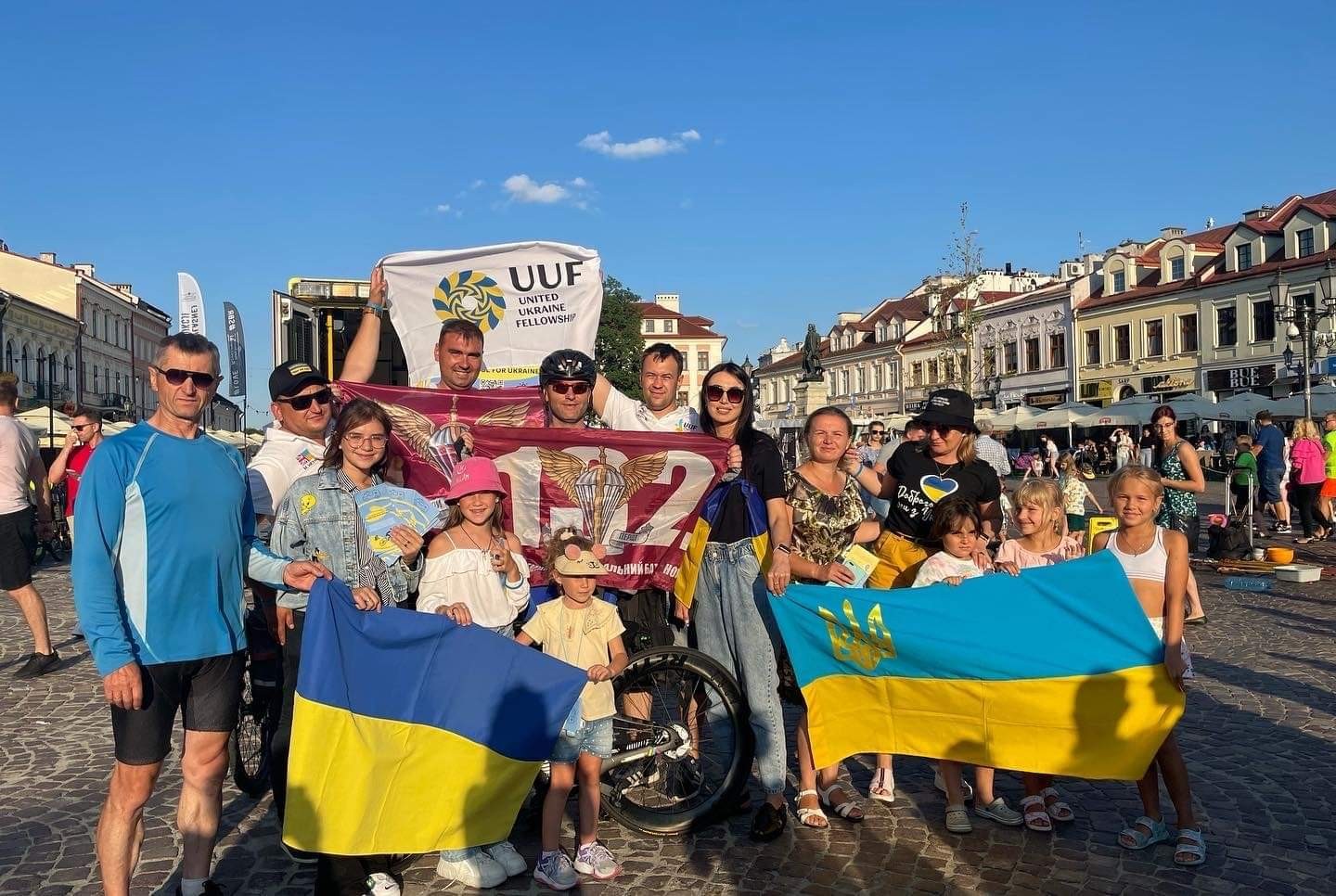 Волонтери 15 днів у 15 містах Європи збиратимуть гроші на реанімобілі для бійців на передовій