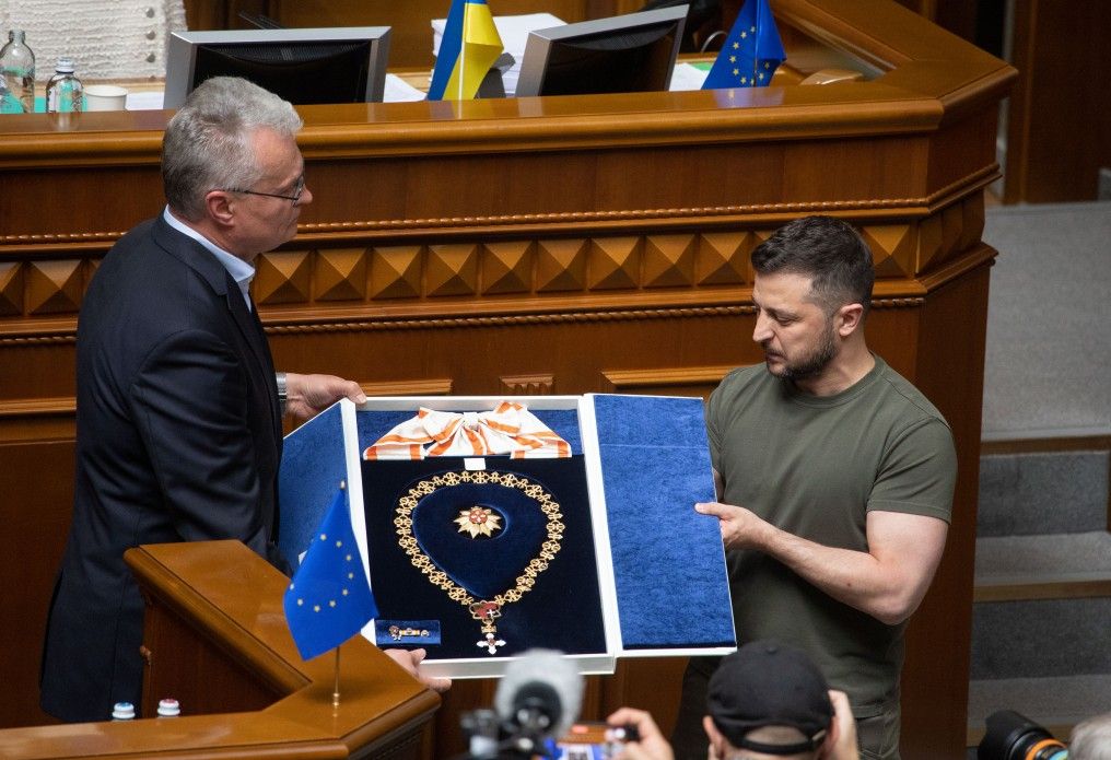 Президент Литви вручив  Зеленському Орден Вітовта Великого