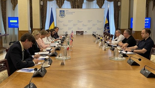 Генпрокурор Костін говорив із послами країн G7 про Оленівку та інші злочини рф