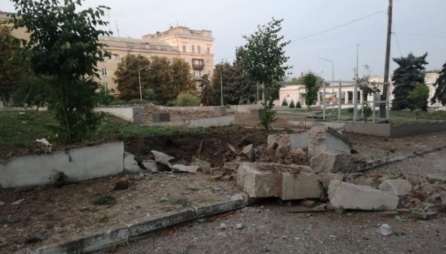 Нікопольський район російські окупанти обстріляли з «Градів», чимало загиблих та поранених