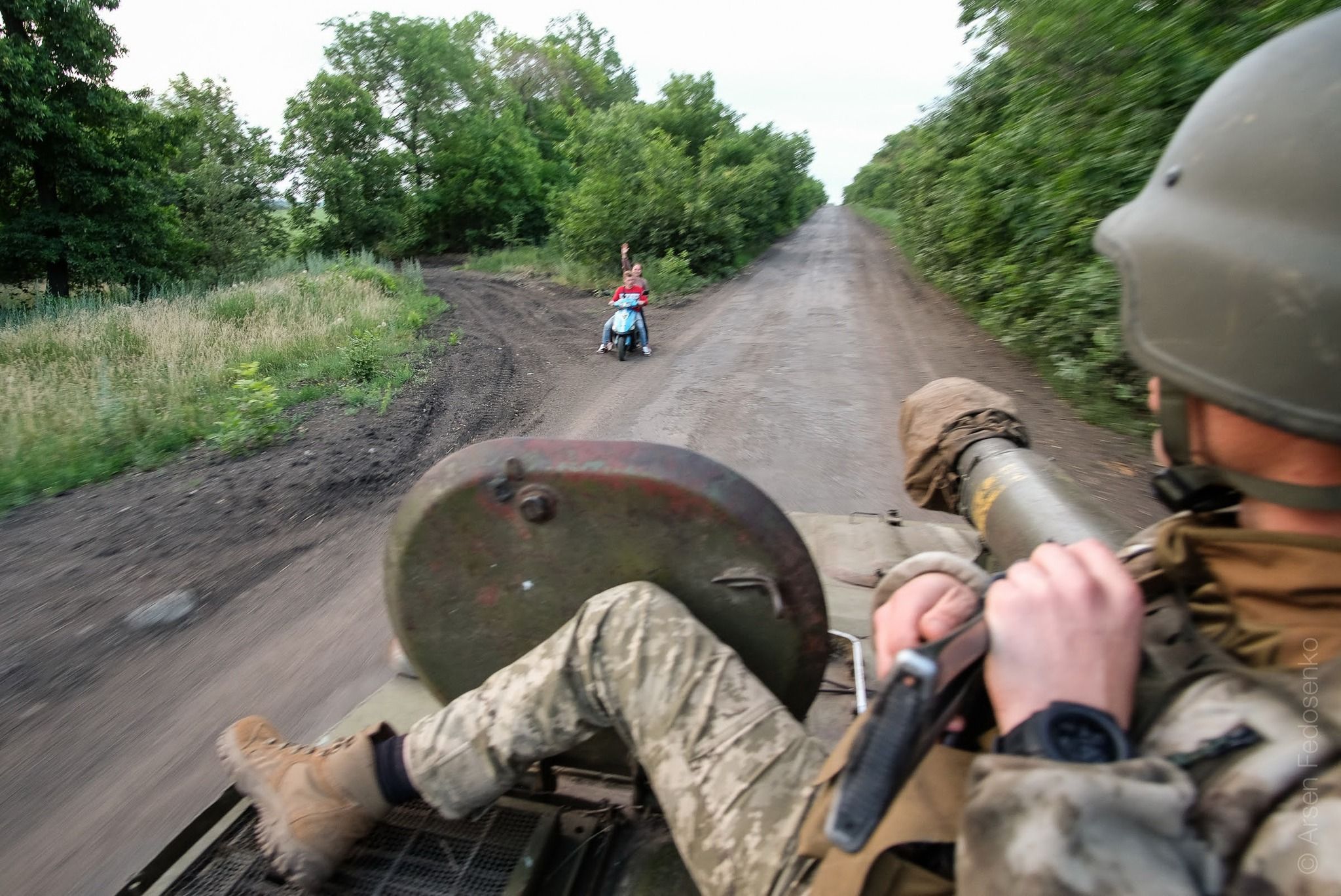 Захисники України не дають ворогу просунутися і відбивають атаки росіян.