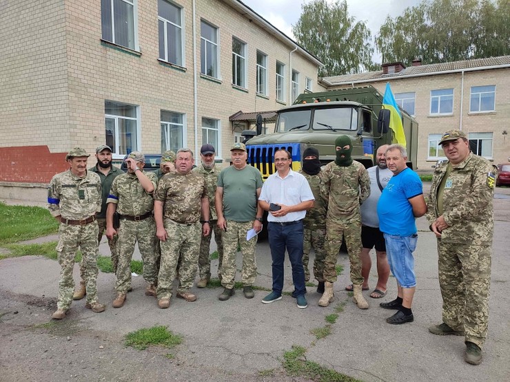 Лохвицька тероборона передала на фронт покинутий росіянами при відступі «Урал»