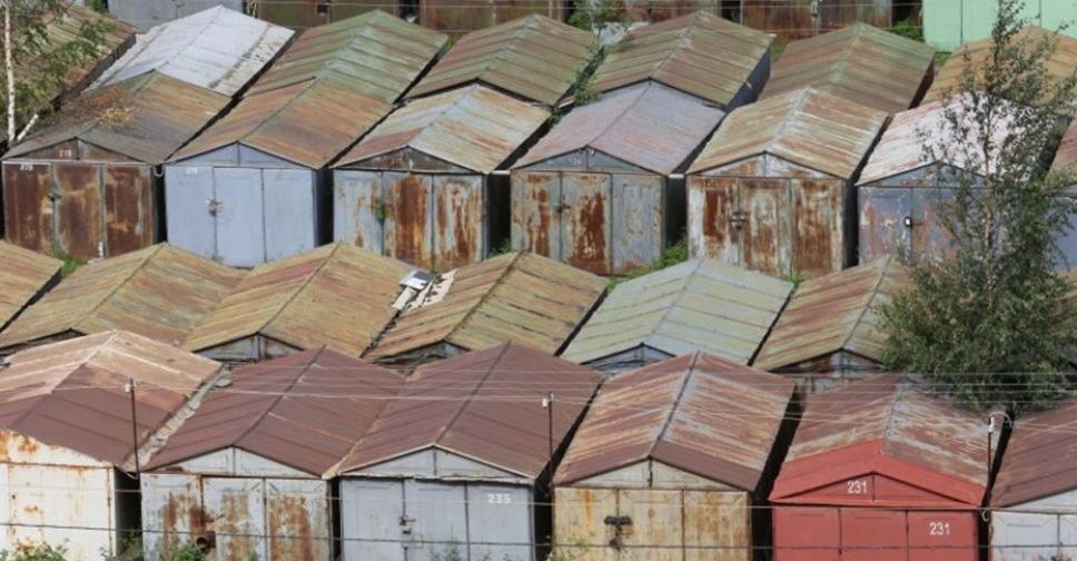 Колаборанти разом із окупантами грабують гаражі в Маріуполі – Андрющенко