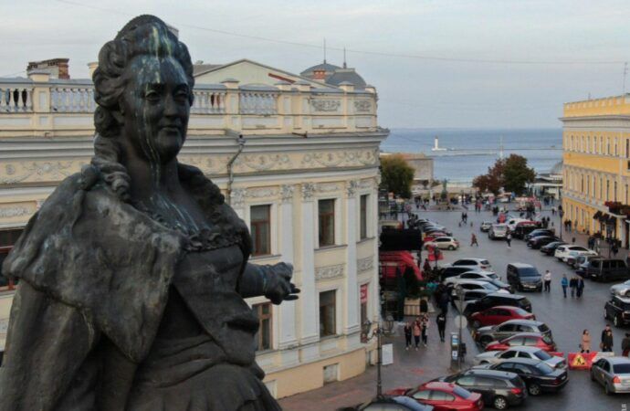 Зносити не можна залишити: у Одесі до цього часу не визначаться щодо демонтажу пам’ятника  російській імператриці Катерині II