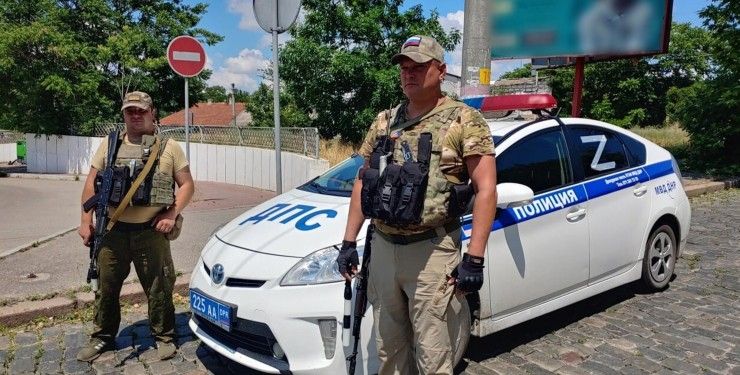 У Херсоні «поліцейські»-колаборанти масово просяться у відставку, фото