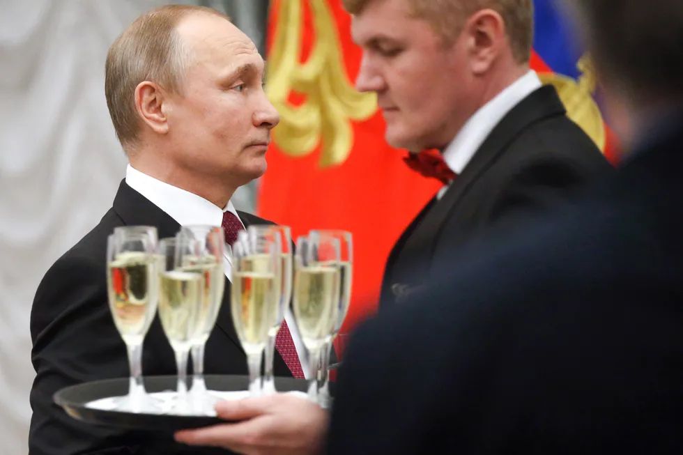 Пияцтвом вищого керівництва рф неабияк занепокоївся путін
