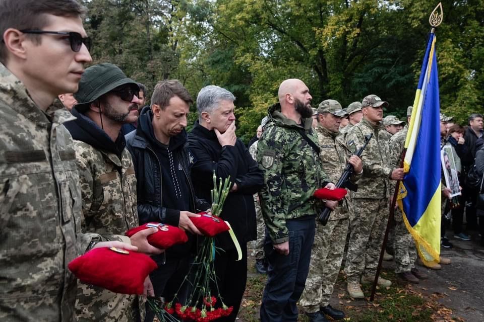 Олексій Юрченко похований з військовими почестями на Берковецькому кладовищі у Києві