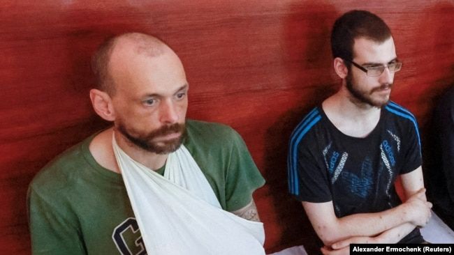 Звільнені з полону британці розповіли про звірства росіян