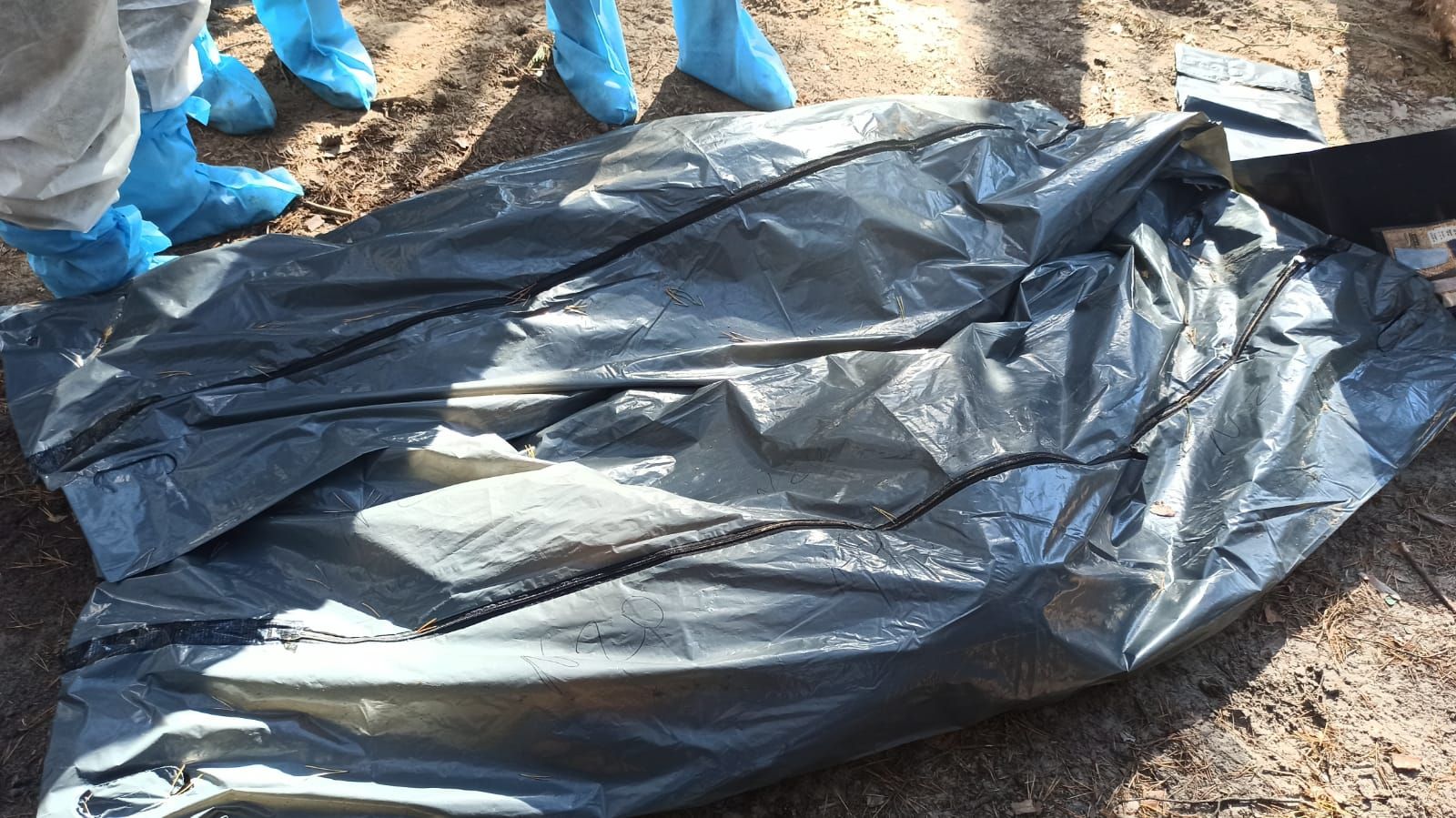 Знайдено ще дві братські могили закатованих українців у Ізюмі