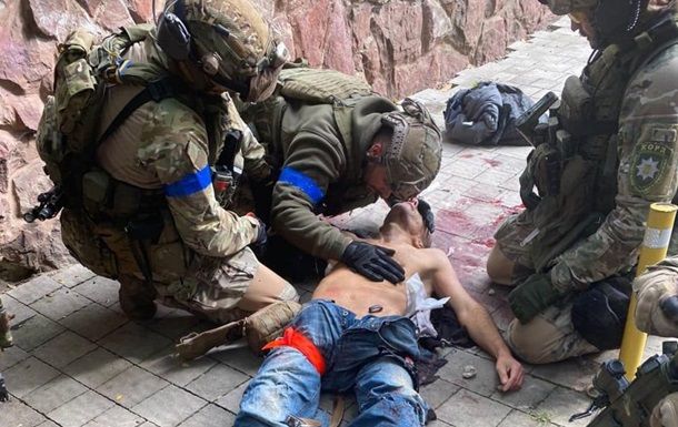 У Чернівцях затримали підозрюваного у вбивстві патрульної