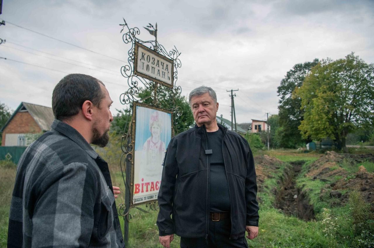 Петро Порошенко запрошує Ілона Маска в Україну.