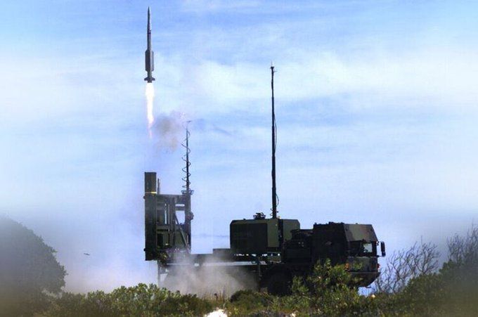 Новітня система ППО IRIS-T і додаткові комплекси HIMARS вже в Україні – Резніков