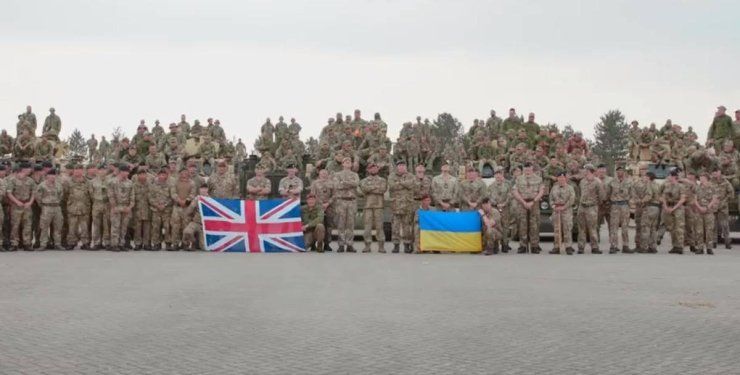 У Великобританії пройшли вишкіл вже 20 тисяч українських військових — ЗМІ