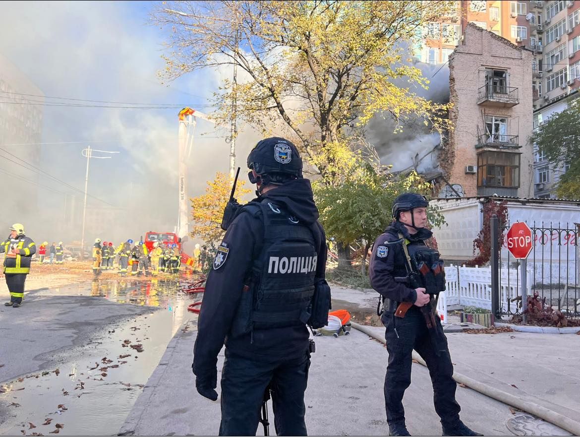 Ранкова атака дронів у Києві: загинуло четверо людей, фото