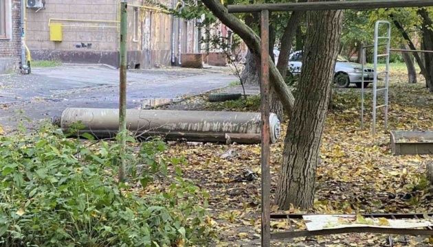 Харків та Запоріжжя росіяни вранці обстріляли ракетами, є поранені та руйнування
