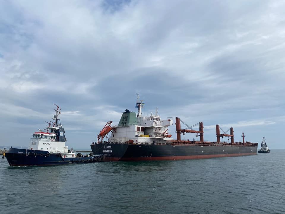 росія блокує «зернові ініціативи»: порти Одещини працюють на третину можливостей