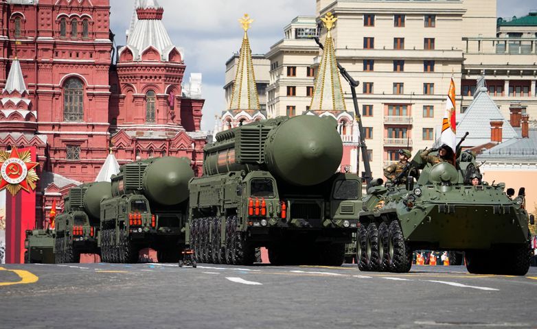 Путінський покер з бомбою: рф лякала ядерним ударом Німеччину