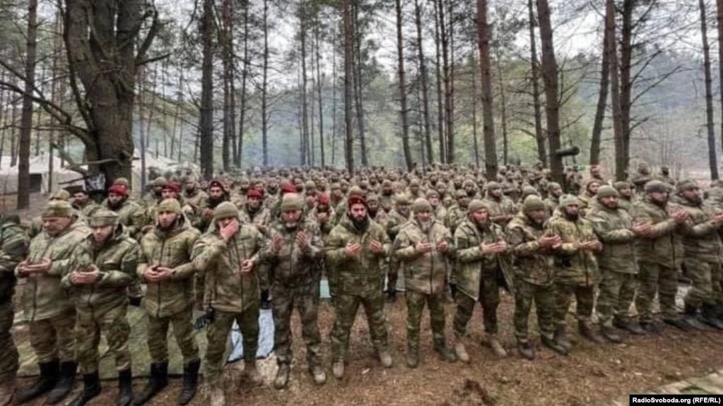 До Білорусі перекинули ешелон військової техніки рф та «кадирівців» – Генштаб