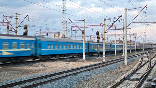 Знеструмлені деякі ділянки залізниці у результаті ранкових обстрілів – «Укрзалізниця»