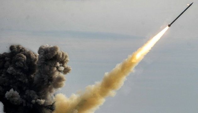 Рашисти випустили по Україні сотню ракет