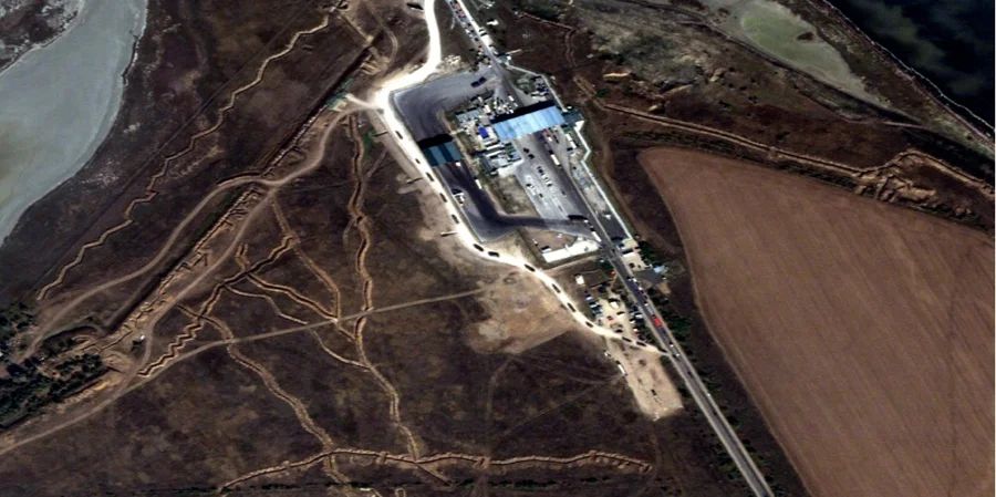 Оборонні смуги війська росіян будують на підступах до Криму – ГУР