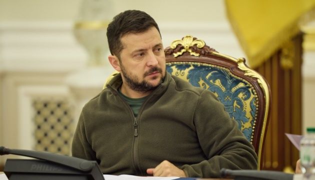 Потреби війська на зиму та стабільний зв’язок— Зеленський провів засідання Ставки