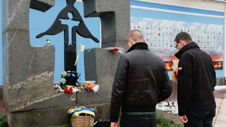 Матеуш Моравецький покладанням квітів вшанував пам’ять жертв штучного Голодомору