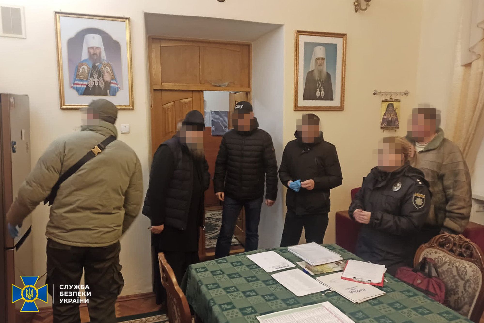 Заперечують існування України: СБУ знайшла в попів УПЦ (МП) шокуючі пропагандистські матеріали, фото