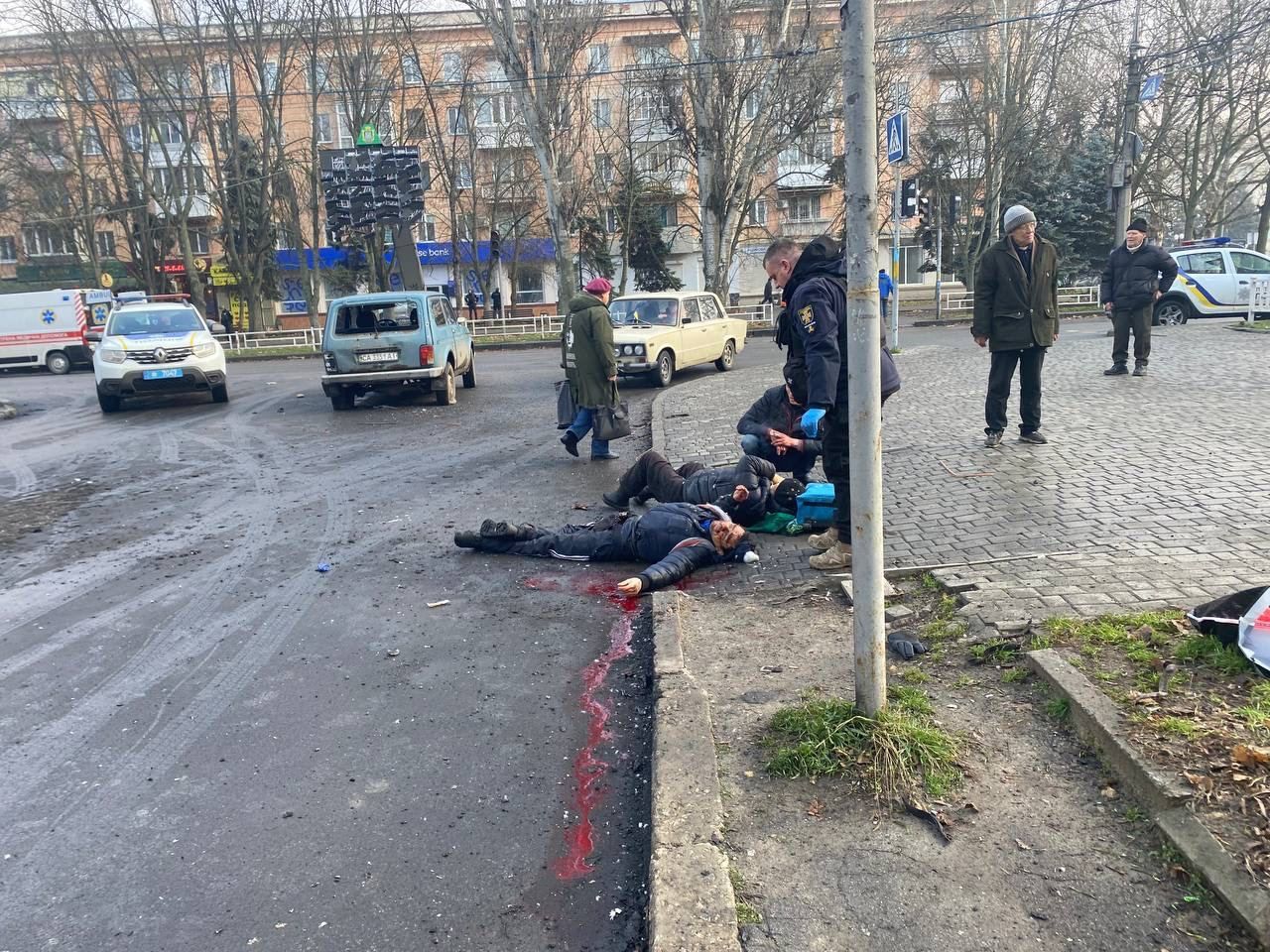 Обстріл центру Херсона: кількість поранених зросла до 35 людей