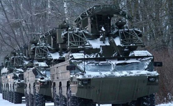 Гривня під обстрілами: падіння ВВП у 2022 році може сягнути історичного антирекорду