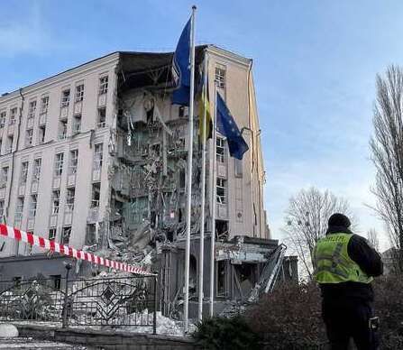 Ракетний тероризм: у Києві загинув пенсіонер, є поранені