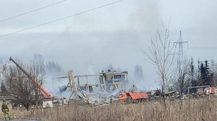 Удар ЗСУ по Макіївці: під завалами гуртожитку тіла сотень окупантів
