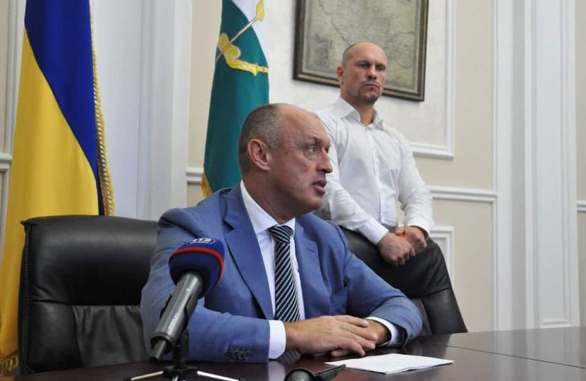 Здав ворогові все: полтавські бюджетники взяли мера Мамая на поруки, а судді не можуть арештувати
