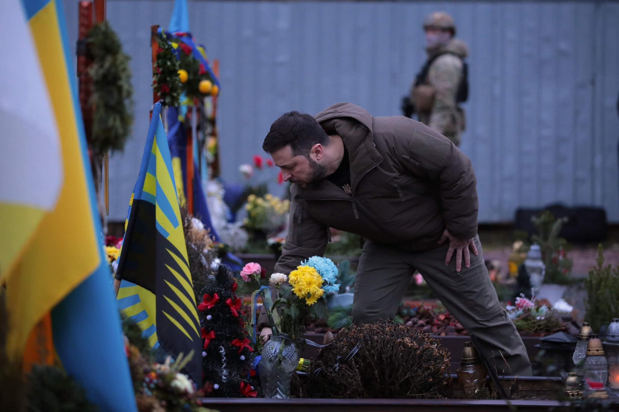 Зеленський ушанував пам’ять полеглих українських воїнів на Марсовому полі у Львові, фото