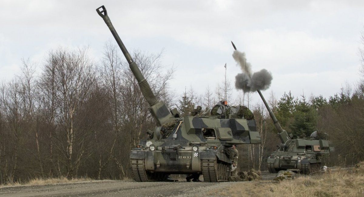 Великобританія передасть Україні 30 артустановок AS90 та 14 танків Challenger 2