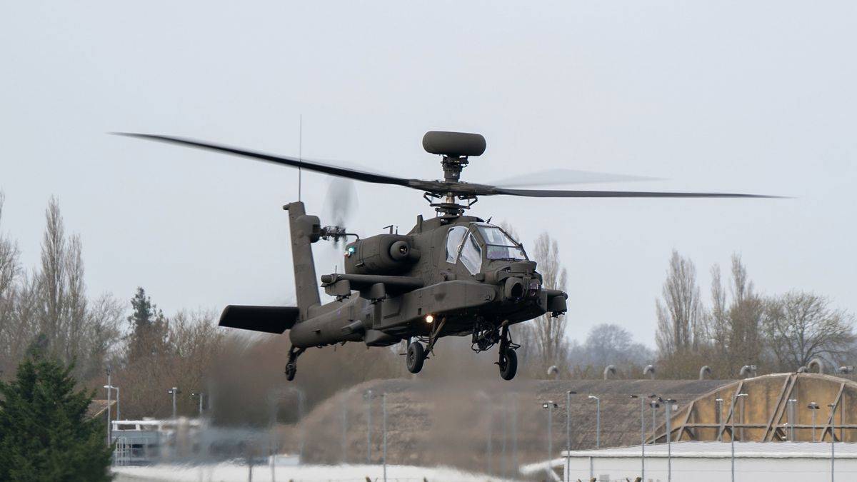 Україна має шанс отримати бойові гелікоптери Apache від Битанії