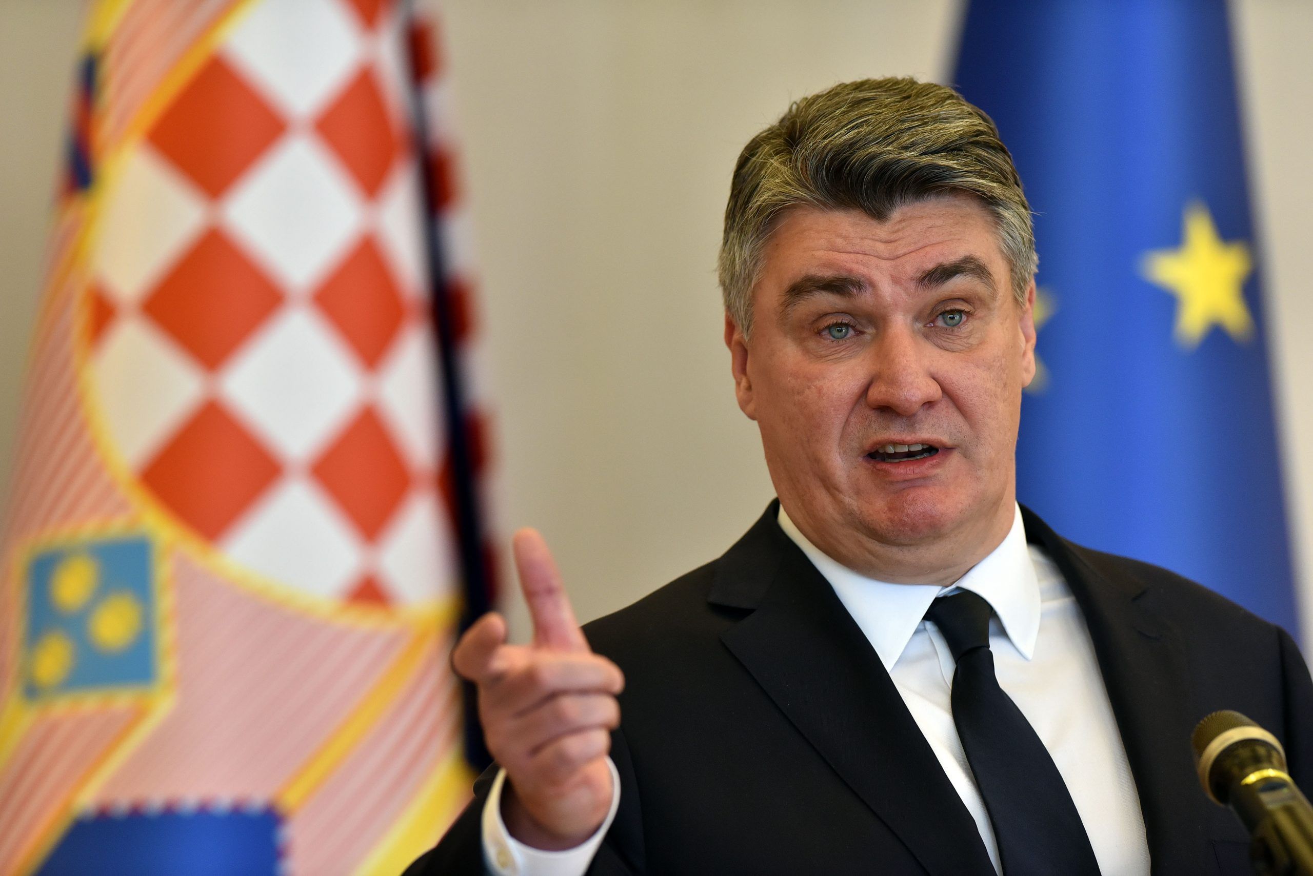 Президент Хорватії Зоран Міланович ще більш шокує ніж поведінка іншого європейського лідера - Орбана.