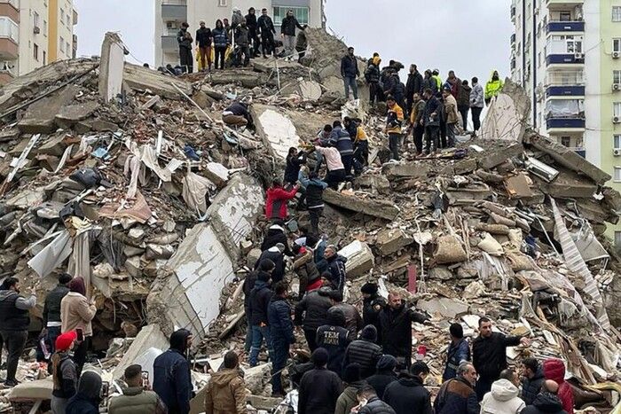 Жахливий майже восьмибальний землетрус у Туреччині та Сирії забрав життя тисяч людей.