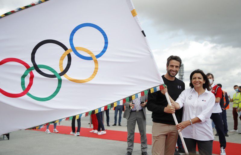 У Парижі не хочуть бачити російських спортсменів навіть під білими олімпійськими прапорами