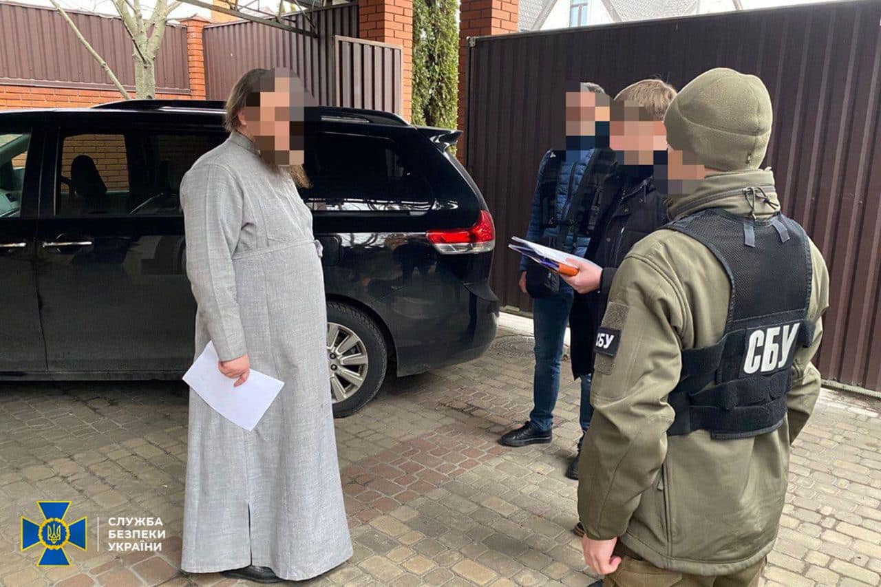 З кадила — кремлівський дух. СБУ повідомила про підозру черкаському митрополиту УПЦ (МП)