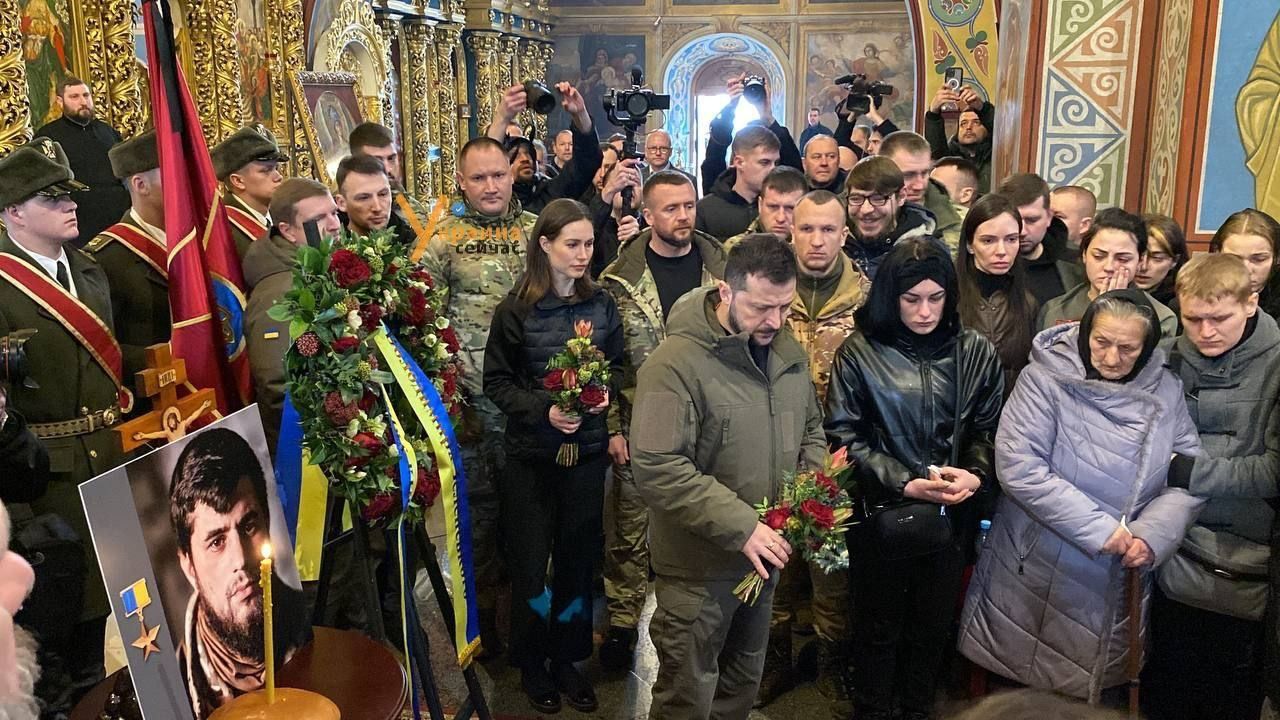 У Михайлівському соборі відслужили панахиду за упокій Героя України «Да Вінчі», фото