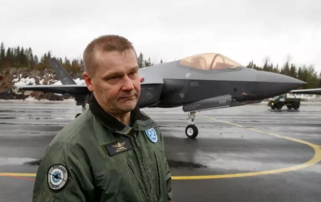Винищувачі Hornet для України: в армії Фінляндії здивовані заявою прем’єрки Марін
