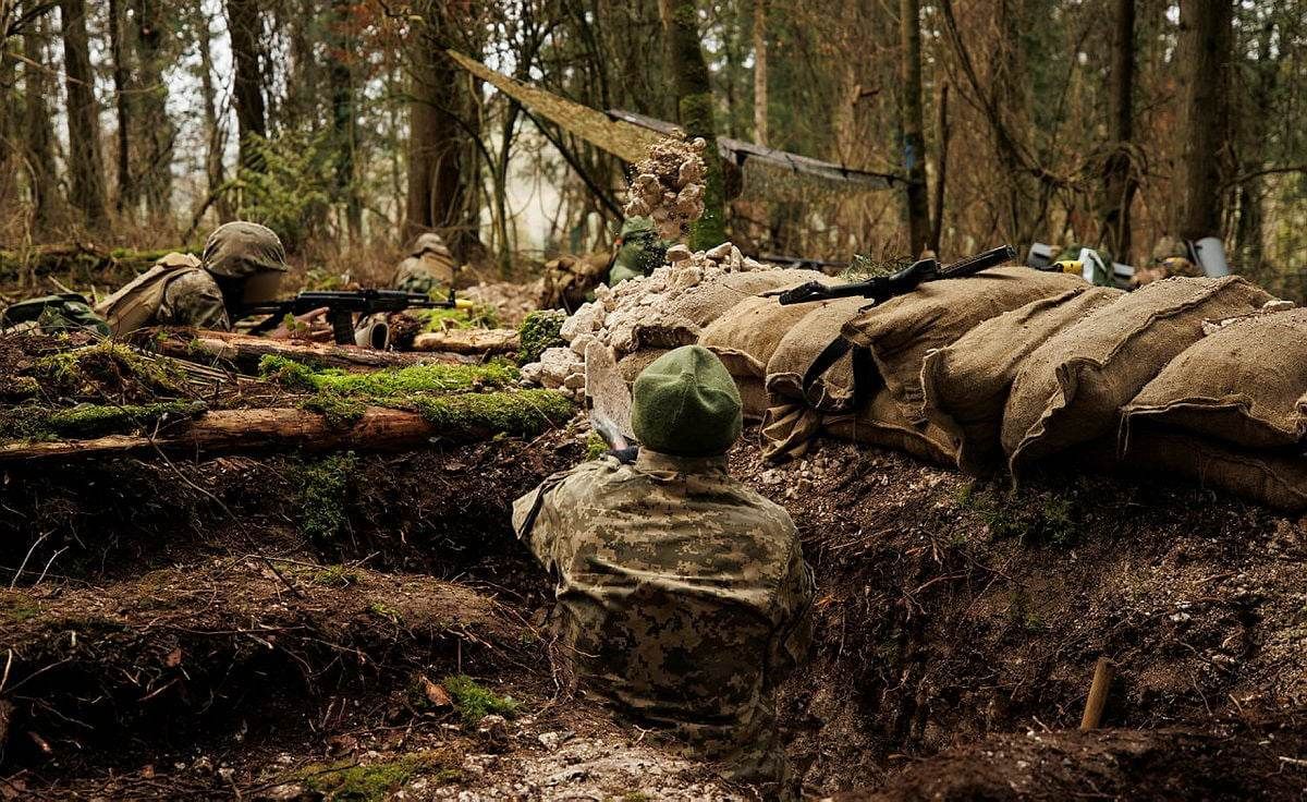 Новобранці ЗСУ завершили у Британії тренування з ведення траншейних боїв, фото